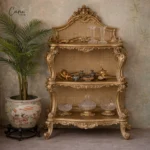 إيتاجيرا كلاسيكية بطلاء ذهبي معتق وحفر يدوي لعرض التحف والمبخر.