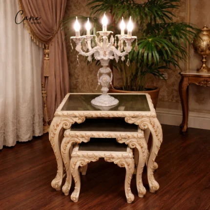 طقم طاولات خدمة كلاسيكي 3 قطع لون أوف وايت وذهب معتق محفور يدوياً من كاني هوم.